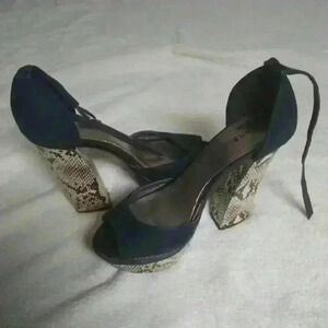 Women's Size 7.5 Snake Print Bamboo High Heels